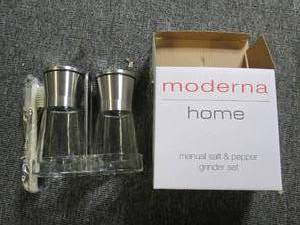 new manual salt and pepper grinder ...