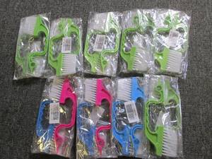 9 new sets of 2 scrub brushes...