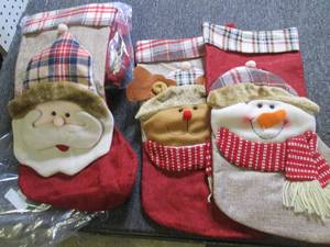 2 new packages of 3 christmas stock...