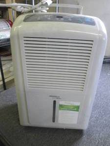 soleus air dehumidifier powers on...