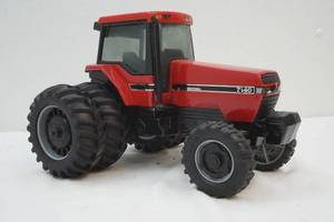 lot 14 image: Case international tractor