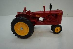 lot 39 image: Massey Harris tractor