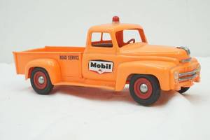 lot 44 image: Mobil pickup