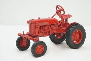 lot 46 image: McCormick Farmall cub tractor