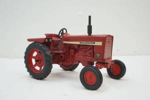 lot 59 image: International Farmall
