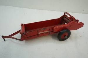 lot 70 image: McCormick manure spreader