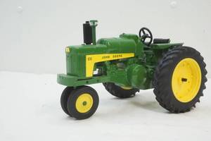 lot 95 image: John Deere 630 tractor