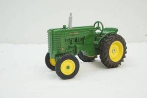 lot 96 image: John Deere m tractor