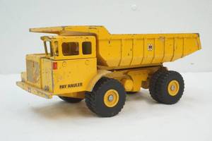 lot 105 image: International Pay hauler
