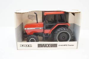 lot 121 image: Case International Maxxum tractor