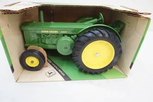 lot 164 image: John Deere Model R tractor