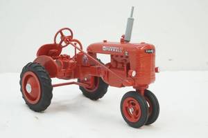 lot 169 image: Farmall B tractor