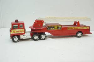 lot 192 image: Nylint Aerial ladder fire truck