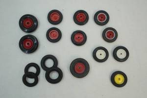 lot 202 image: Toy Tractor parts