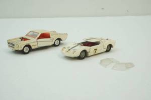 lot 218 image: Vintage dinky die cast metal toy cars