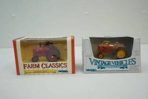 lot 222 image: Ertl vintage replica vehicles