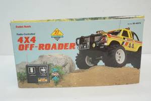 lot 225 image: Radio Shack off roader