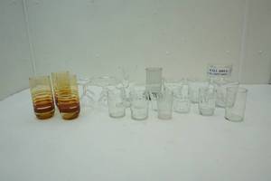 lot 310 image: Glassware