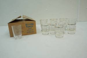 lot 327 image: Arcoroc glasses