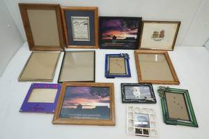 lot 337 image: Picture Frames