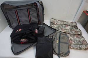 lot 361 image: Sir Bentley luggage