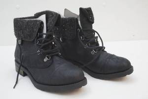 lot 366 image: Arizona Boots