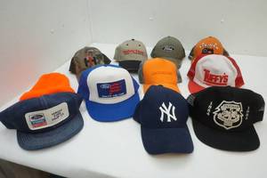 lot 377 image: Caps