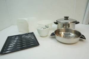 lot 382 image: Pans