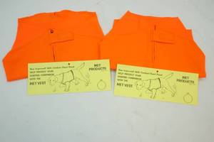 lot 387 image: Met Vest
