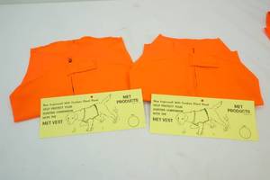 lot 389 image: Met Vest