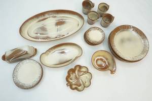 lot 399 image: Frankoma dish set