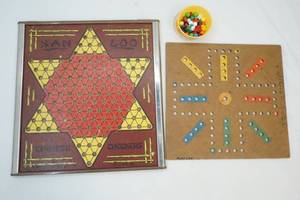 lot 400 image: Vintage Chinese checker board sets