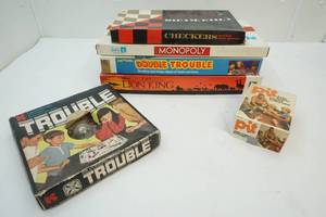 lot 402 image: Games