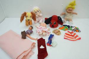 lot 403 image: Toys