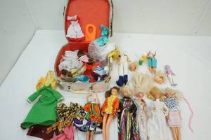 lot 407 image: Barbie Dolls, case
