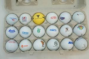 lot 464 image: Golf balls