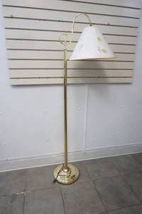 lot 470 image: Lamp