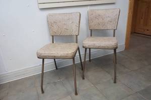 lot 472 image: Brody seating company chairs