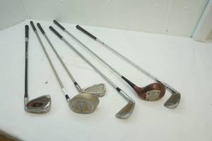lot 476 image: Golf clubs