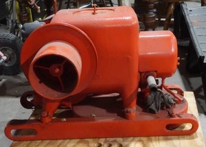 lot 480 image: Vintage International engine