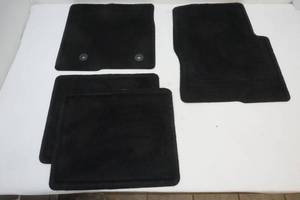 lot 483 image: Ford floor matts
