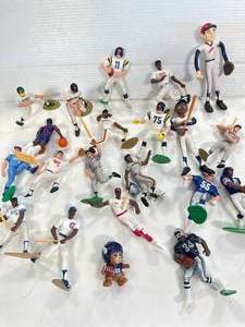 lot 5 image: Lot of Starting Lineup Figures