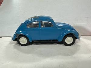 lot 31 image: Tonka VW Volkswagon 9 Inch Beetle #52680