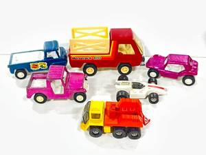 lot 55 image: Vintage Toy Lot
