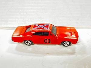 lot 59 image: 1981 Ertl General Lee Charger Diecast