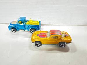 lot 64 image: Hot Wheels 56 Ford & 63 Red Riders Corvette