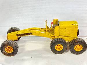 lot 88 image: Vintage Tonka Grader 16 Inches Long