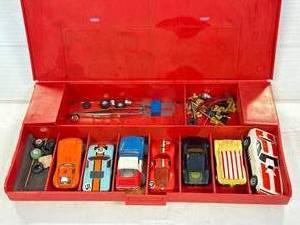 lot 91 image: Toy Cars & Parts Kit