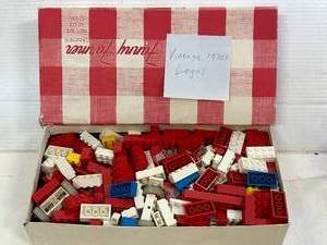 lot 93 image: Vintage Lot of 1970s Legos