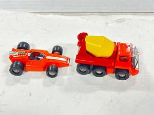 lot 111 image: Tonka Totes Racer & Tonka Cement Mixer